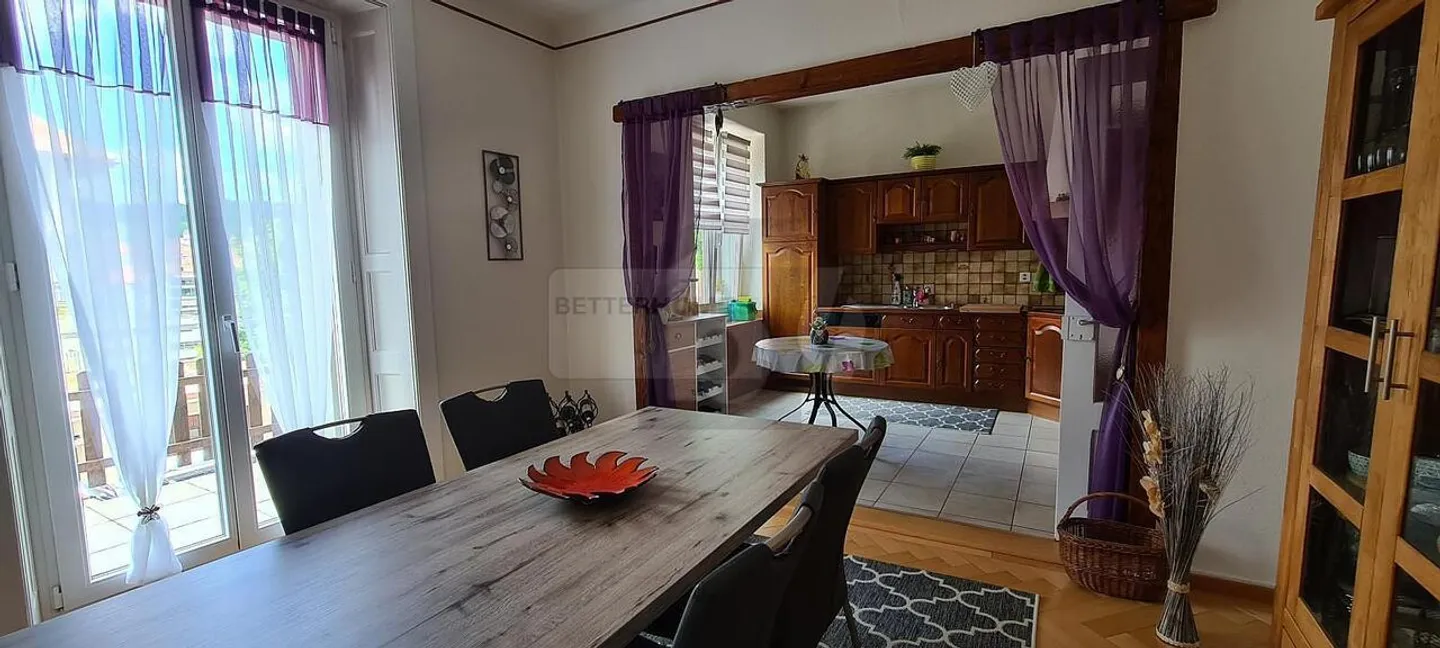 Appartement spacieux avec terrasse - Photo 2 sur 5