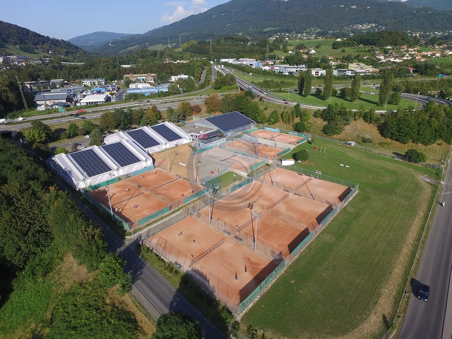OPPORTUNITÉ : LOCAL COMMERCIAL/RESTAURANT À LOUER À ST-LÉGIER - Photo 1 sur 13