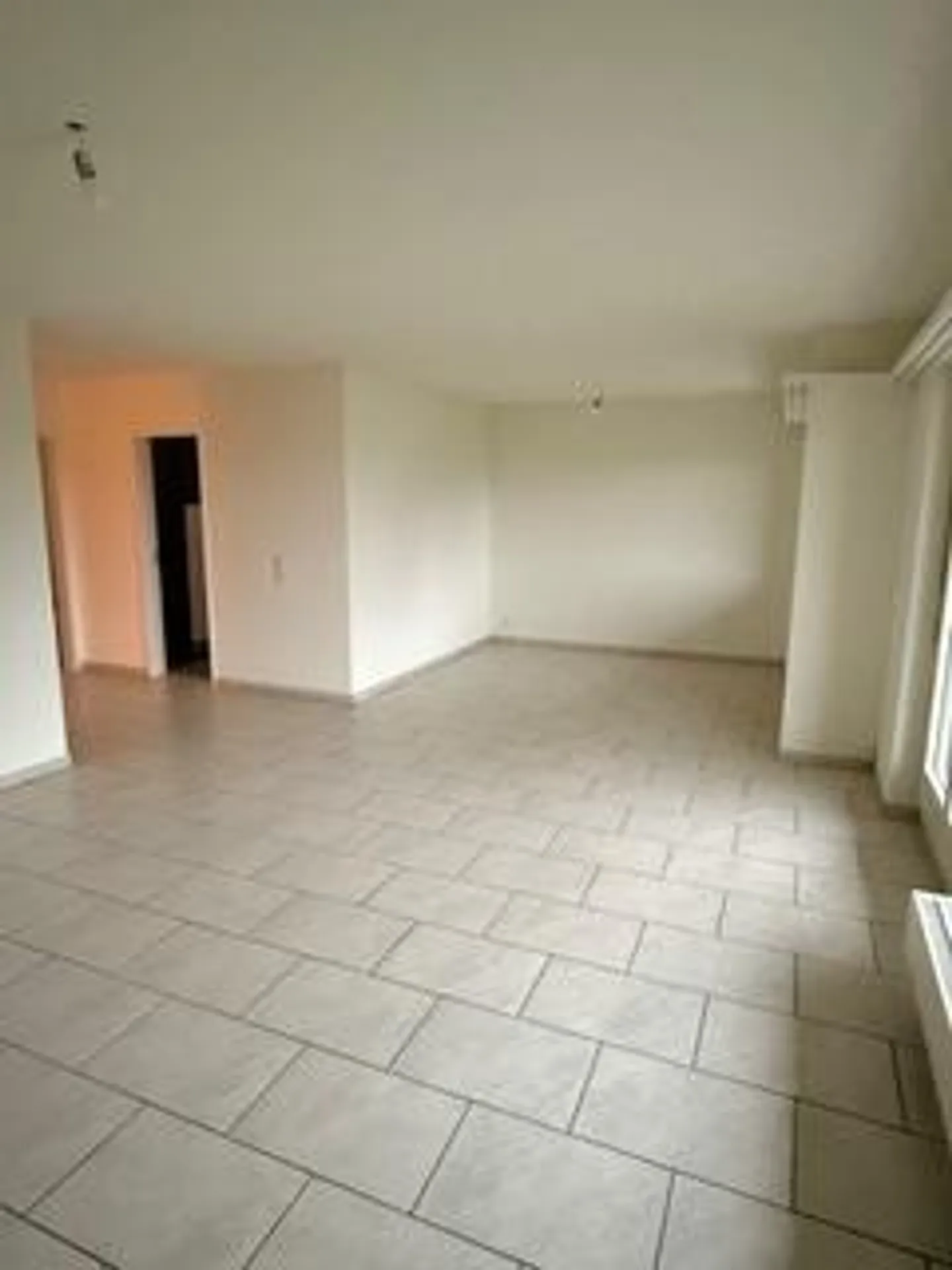 Attraktive 4.5-Zimmer-Wohnung im EG - Foto 2 von 13