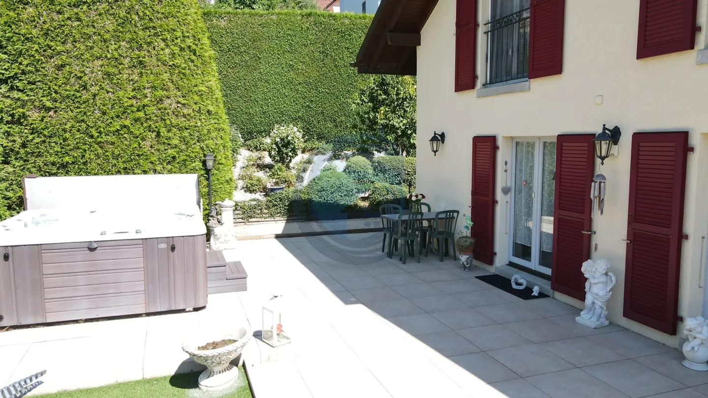 VILLA SEMI-INDIPENDENTE DI 4.5 LOCALI CON SPAZIOSA TERRAZZA - Foto 7 di 17