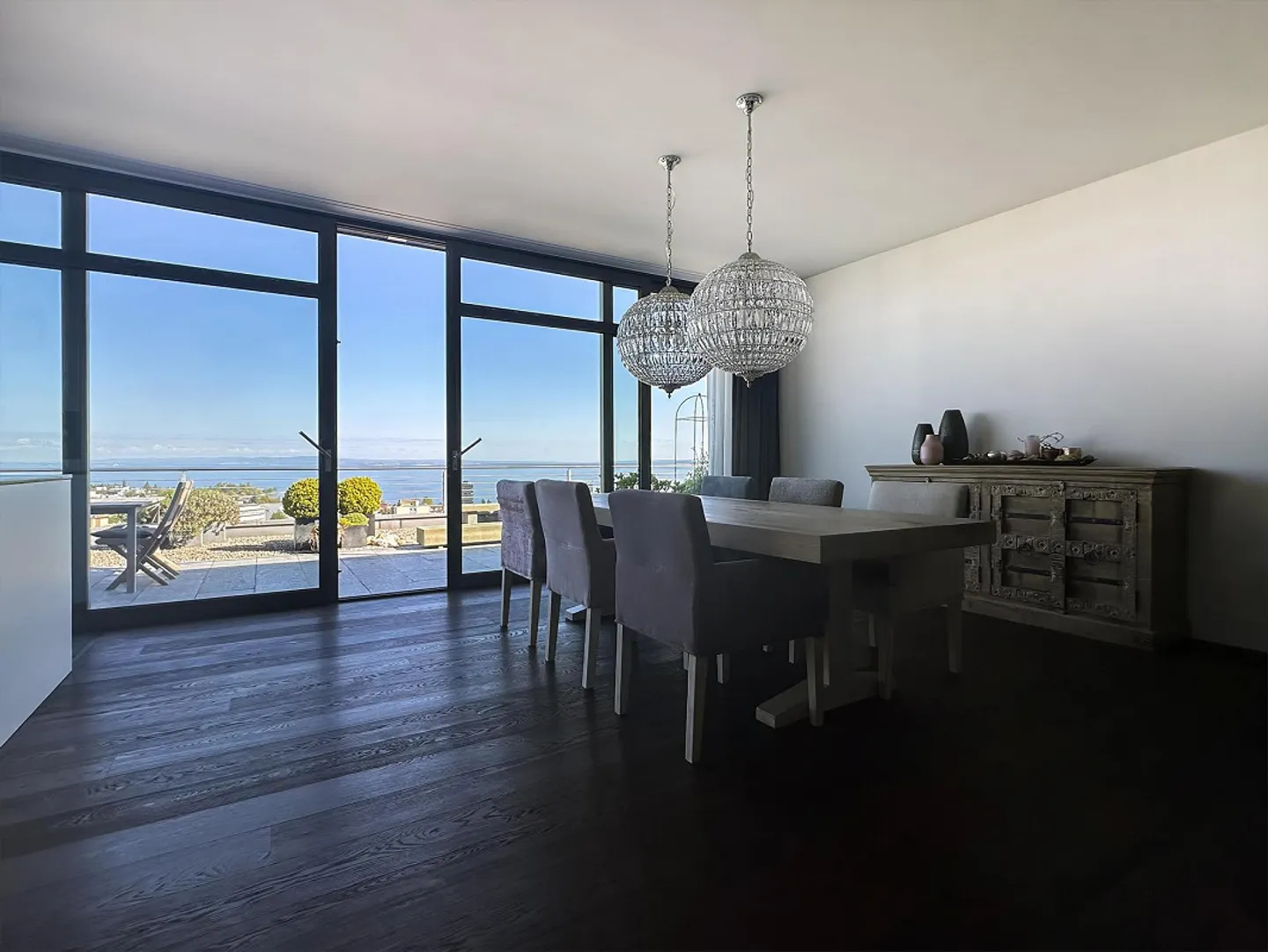 4.5-Room Terrace House with Stunning Lake View in Rorschacherberg - Photo 6 of 12
