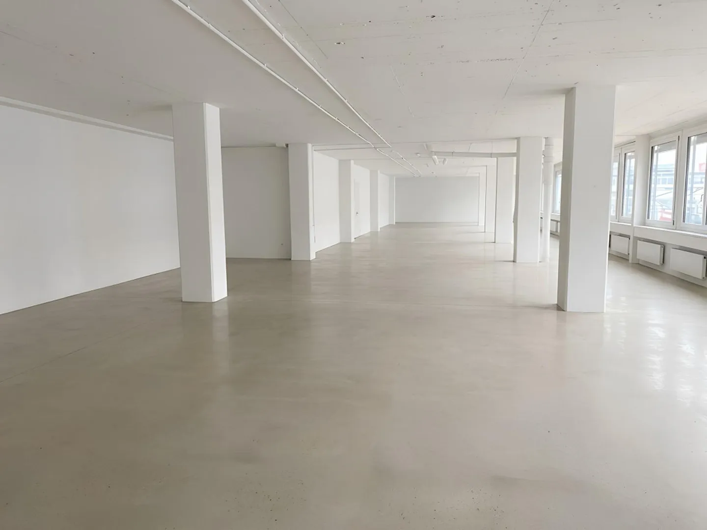 Spazioso ufficio a Zurigo - Foto 2 di 3