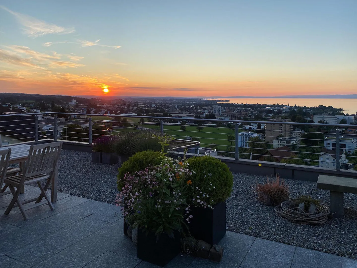 4.5-Room Terrace House with Stunning Lake View in Rorschacherberg - Photo 11 of 12