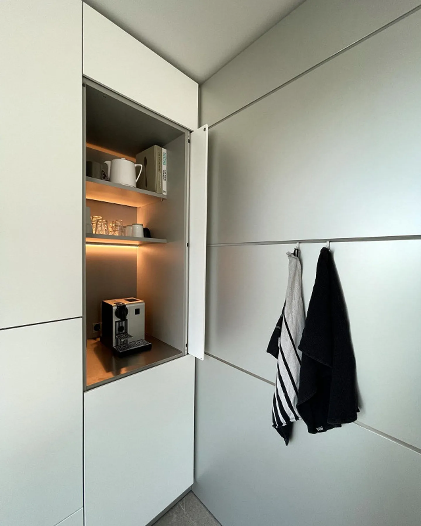 Architektur trifft Ruhe und Weitsicht - Foto 4 von 28