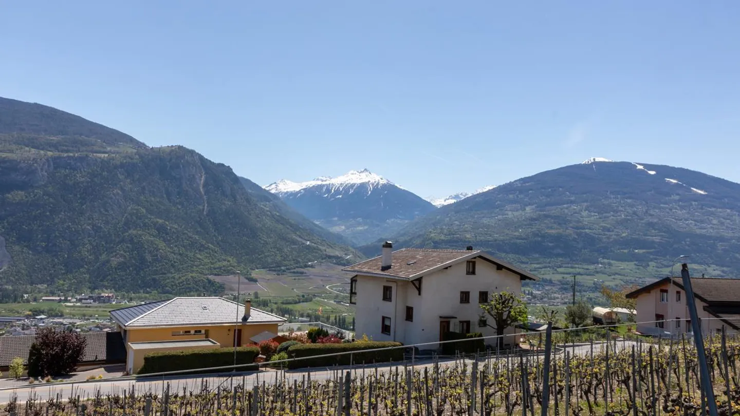 FOR SALE SPLENDID VILLA IN AYENT - Photo 3 of 5