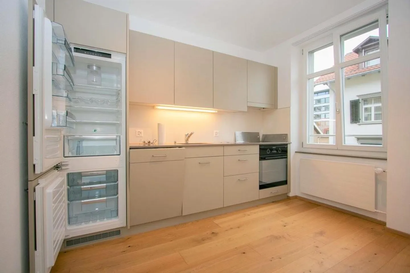 Appartement élégant à distance de marche du centre-ville - Photo 1 sur 4