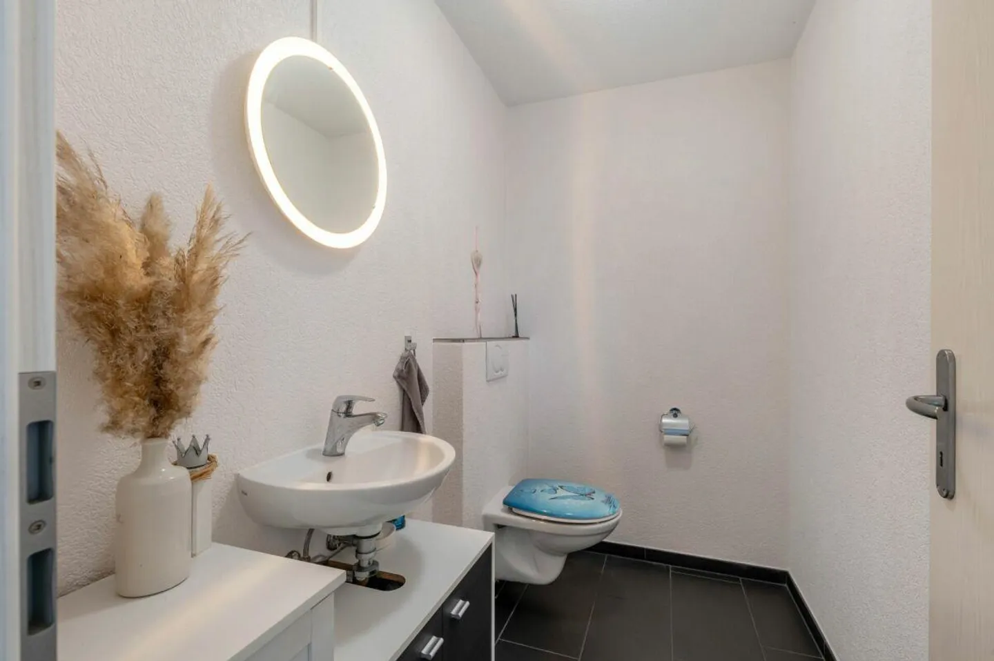 Gehobenes 5.5-Zimmer-Einfamilienhaus an ruhiger, begehrter Wohnlage! - Foto 8 von 15