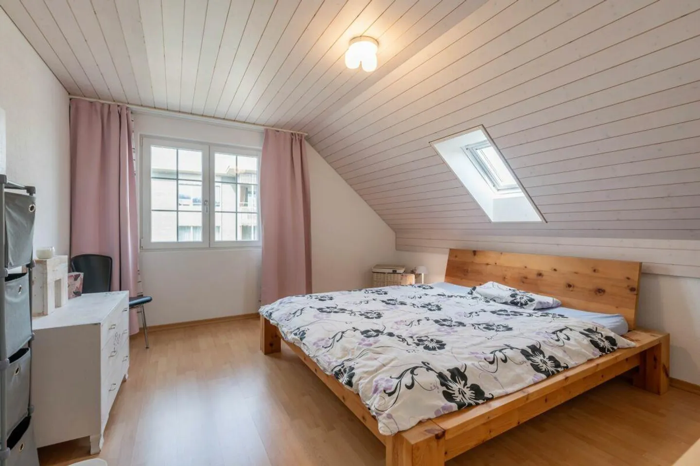 Gehobenes 5.5-Zimmer-Einfamilienhaus an ruhiger, begehrter Wohnlage! - Foto 10 von 15