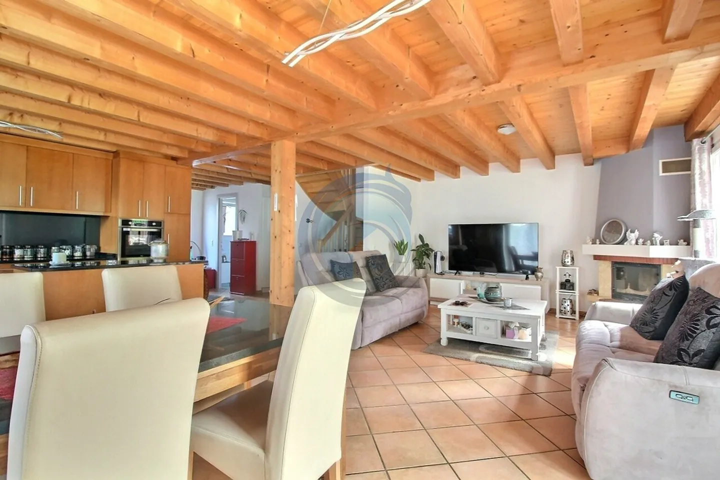 Charming Semi-Detached House with 7.5 Rooms - Photo 7 of 19