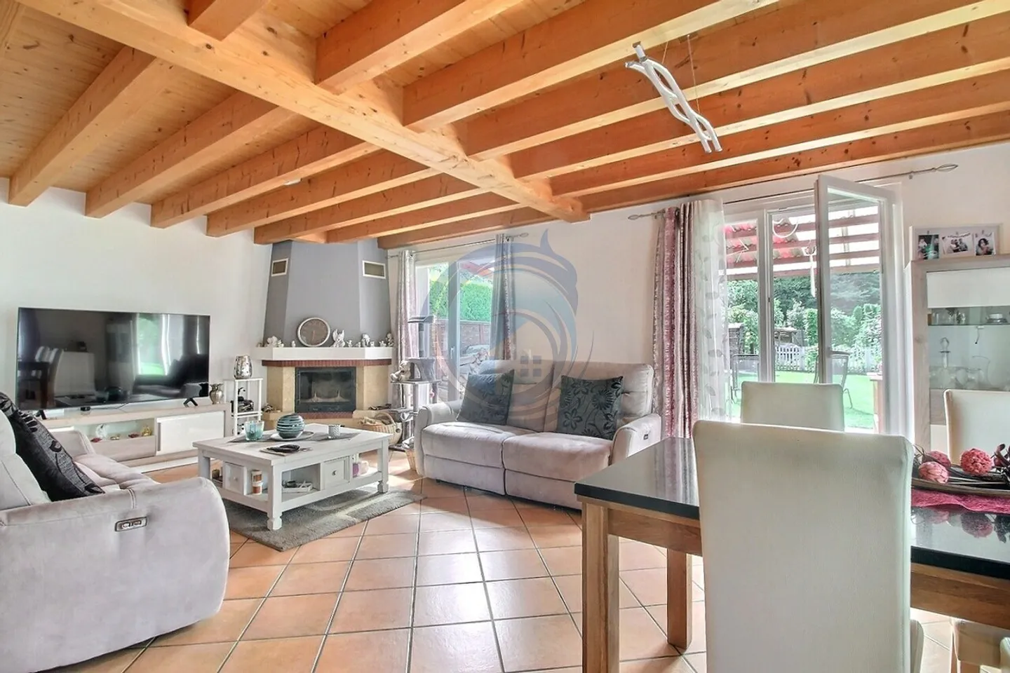 Charming Semi-Detached House with 7.5 Rooms - Photo 6 of 19