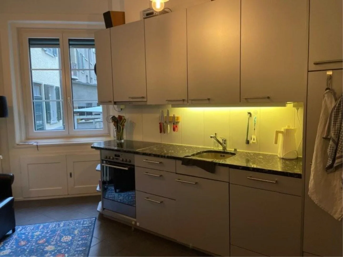 Beautiful old apartment in Bern - Photo 4 of 6