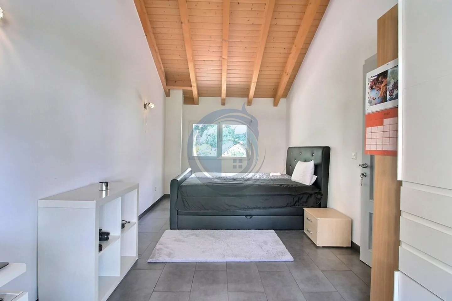 Charming Semi-Detached House with 7.5 Rooms - Photo 15 of 19