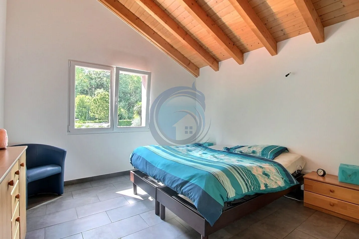 Charming Semi-Detached House with 7.5 Rooms - Photo 12 of 19