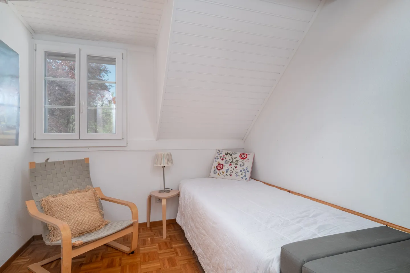 Charming Townhouse in Donneloye - Photo 10 of 12
