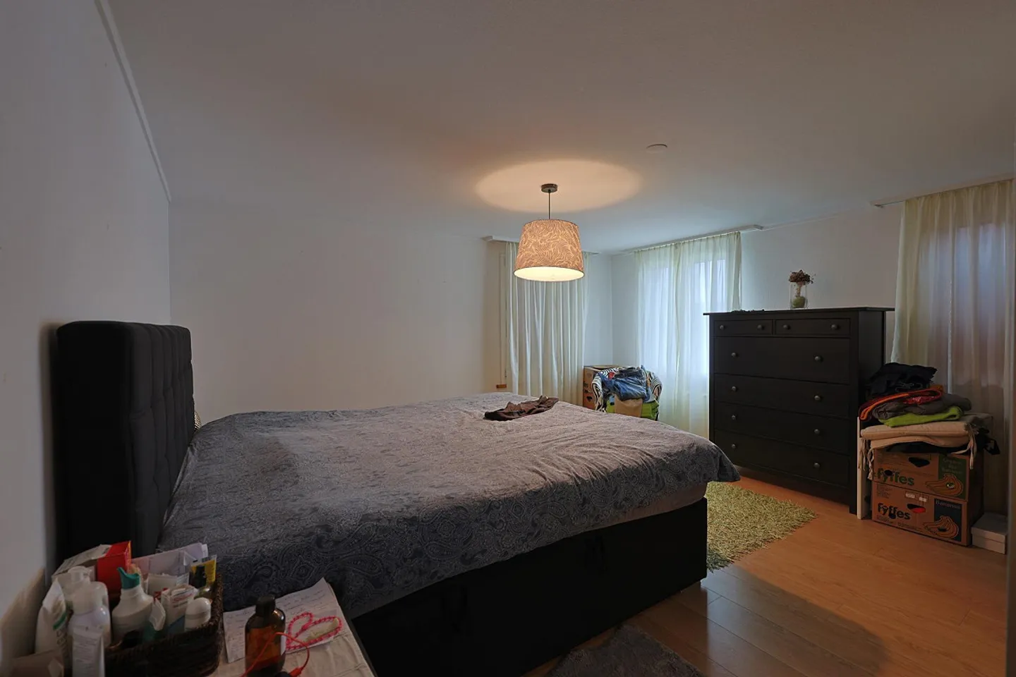 Spacious Multi-Family House with Versatile Usage Potential - Photo 4 of 13