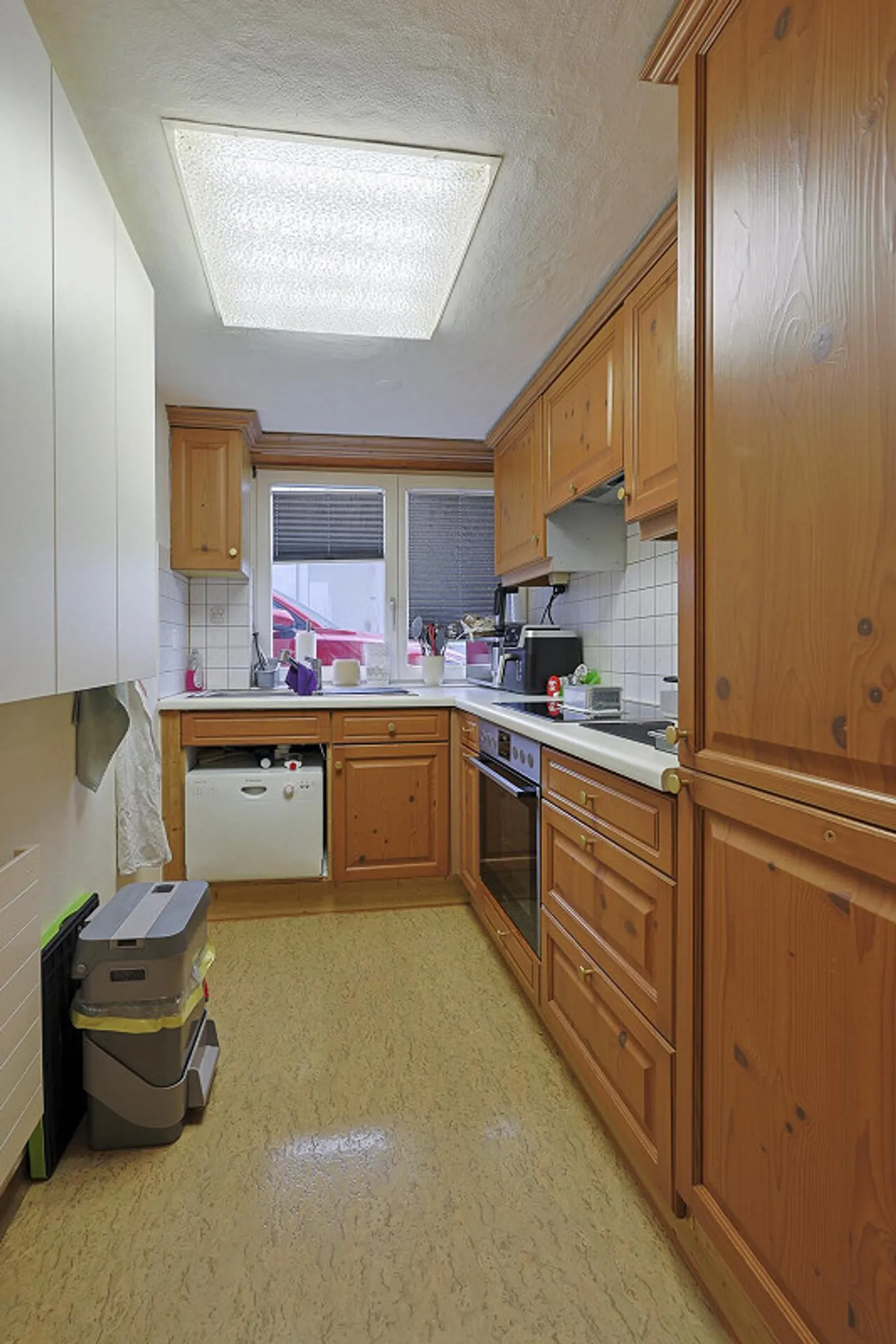 Spacious Multi-Family House with Versatile Usage Potential - Photo 12 of 13