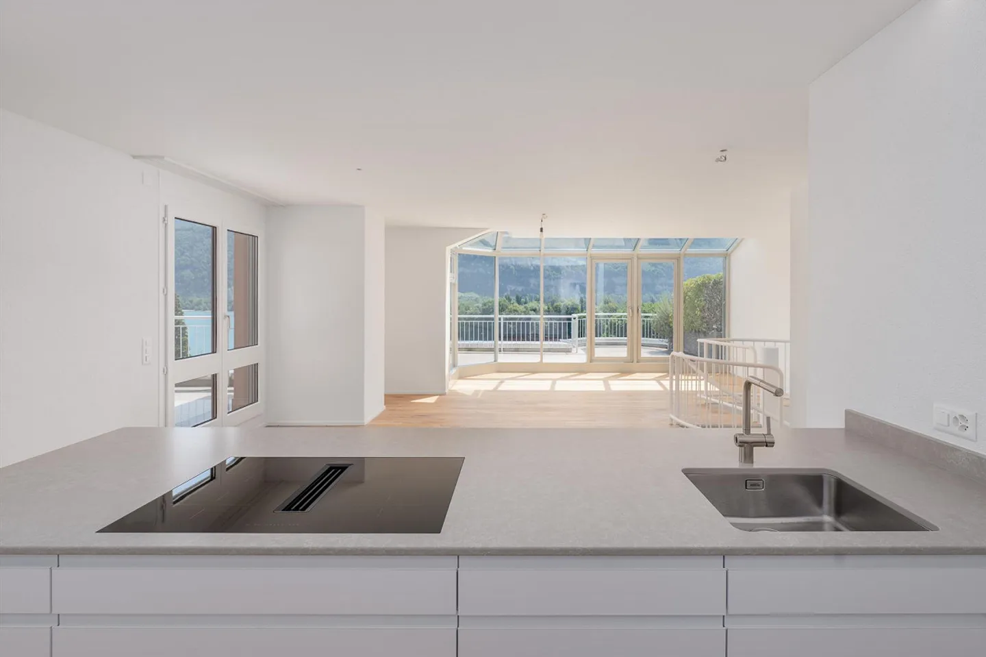 Residenza sul lago di Walen - nuovo e stiloso - Foto 3 di 8