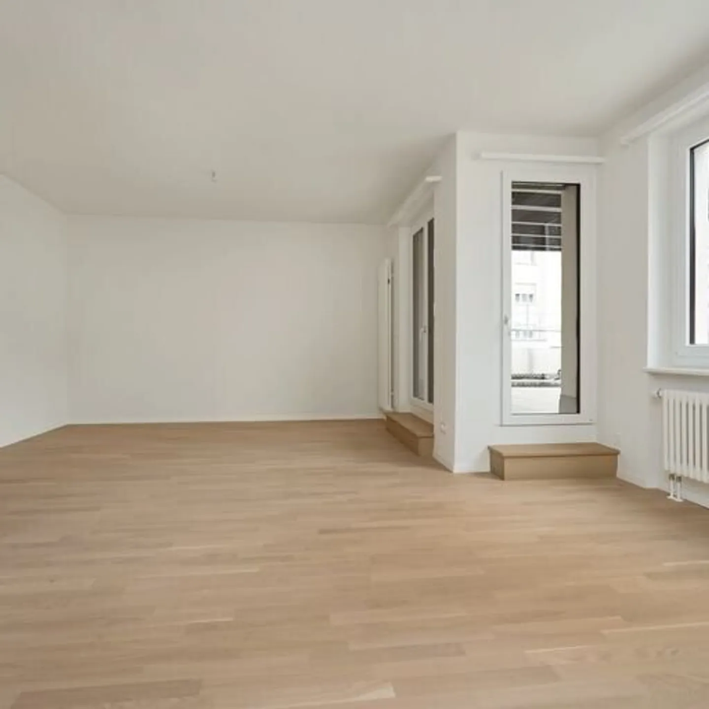 Appartamento ristrutturato di 4.5 locali con balcone e terrazza nel centro di Bienne - Foto 8 di 13