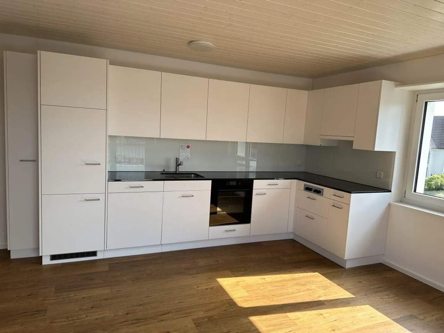 Nouvelle construction - beau logement dans un emplacement central - Photo 3 sur 8