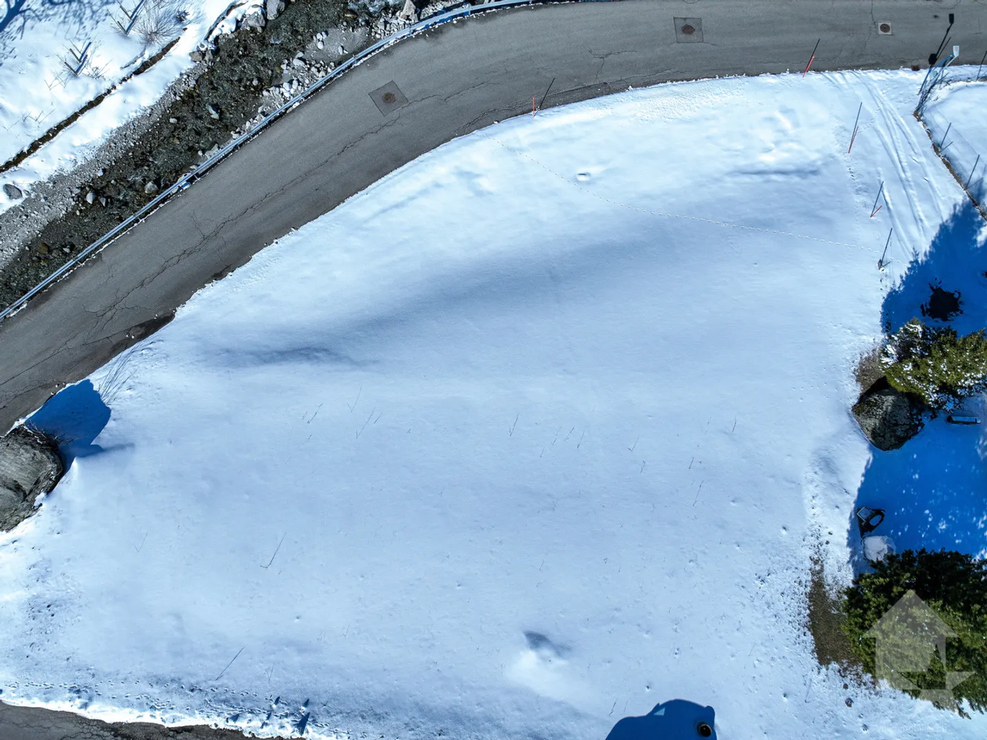 Land to build - Photo 2 of 5