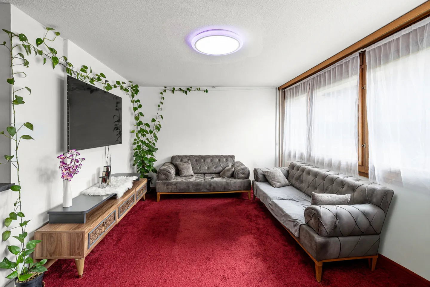 Bright apartment with private garden in the center of Aig - Photo 4 of 13