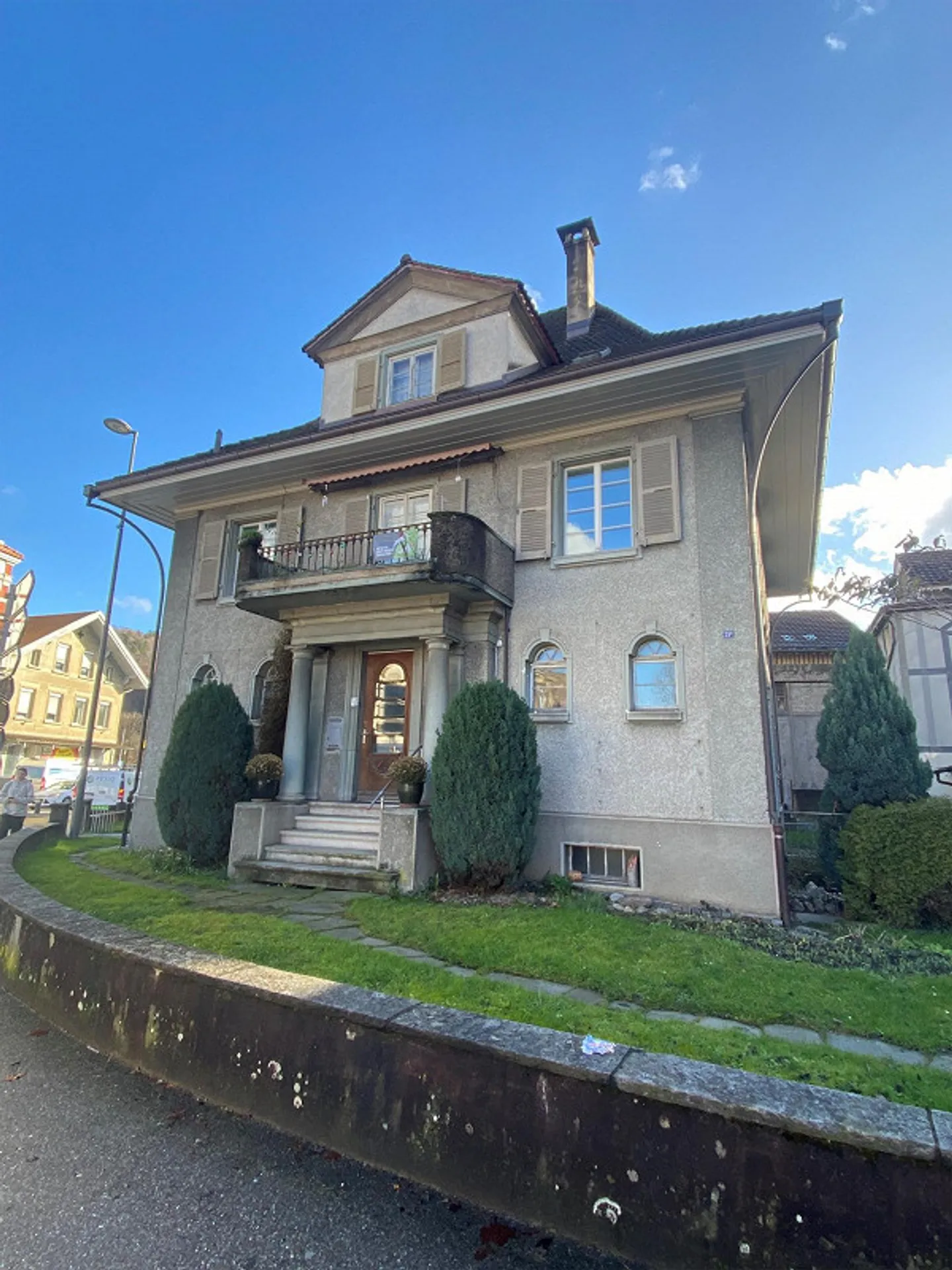 Appartamento ristrutturato in edificio storico con fascino - Foto 1 di 11