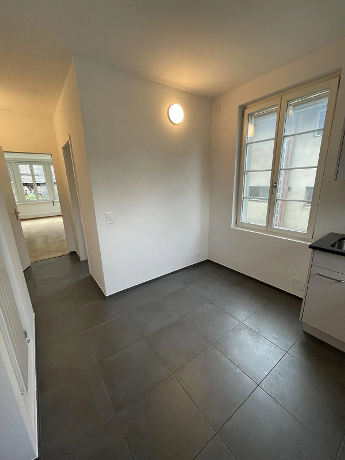 Appartamento ristrutturato in edificio storico con fascino - Foto 3 di 11