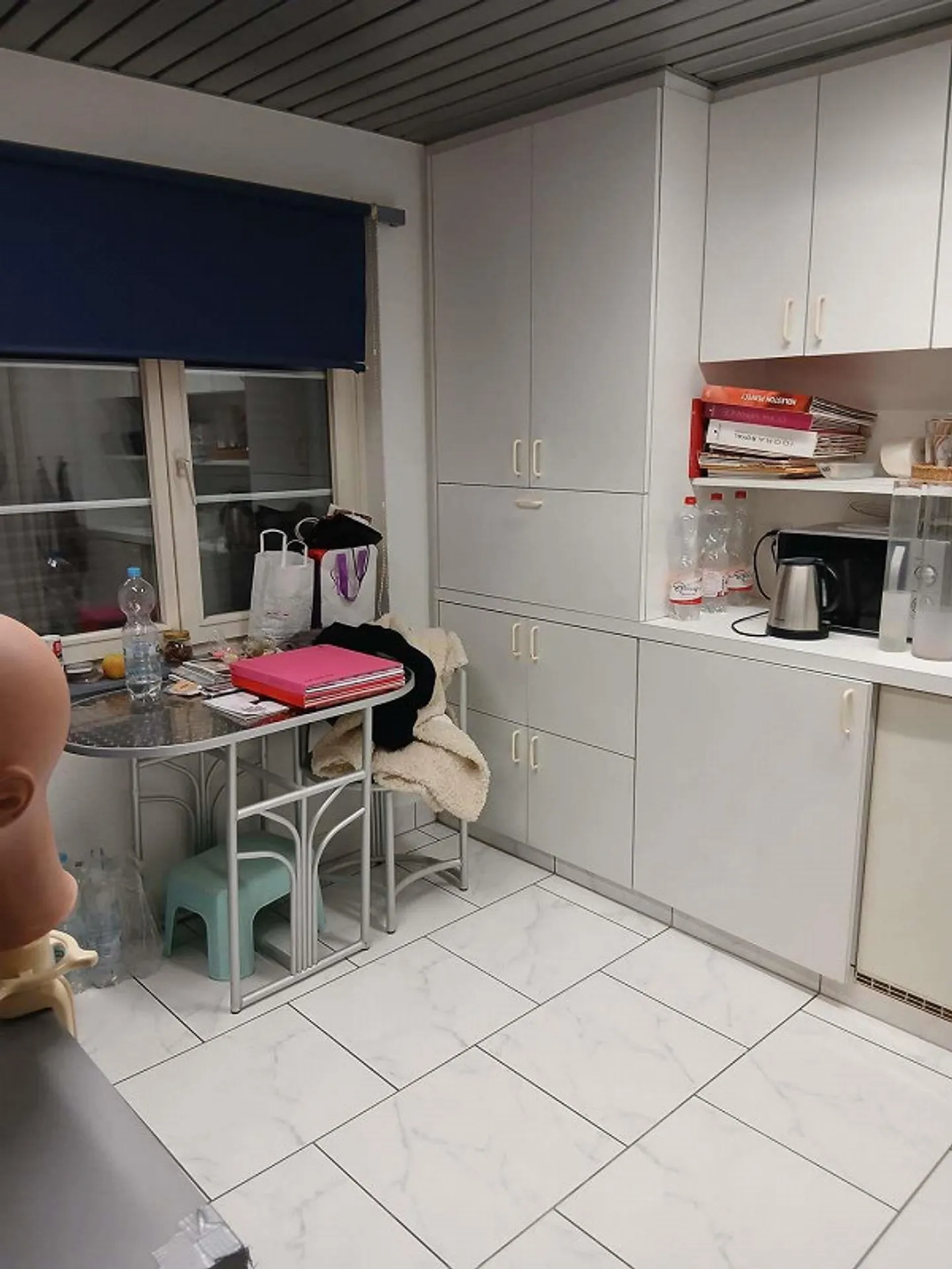 Your commercial space in the middle of Uster with 6 parking spaces - Photo 4 of 9