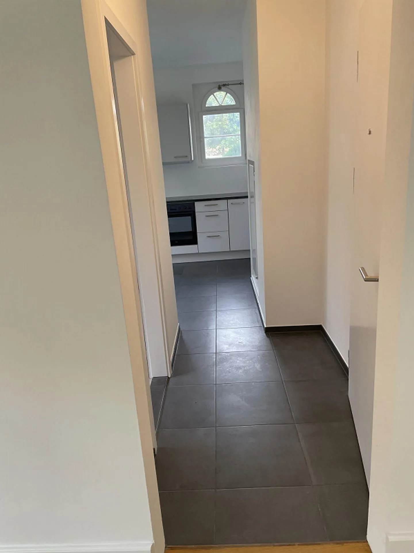 Appartamento ristrutturato in edificio storico con fascino - Foto 5 di 11