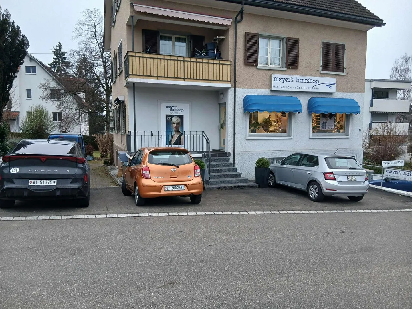 Your commercial space in the middle of Uster with 6 parking spaces - Photo 1 of 9