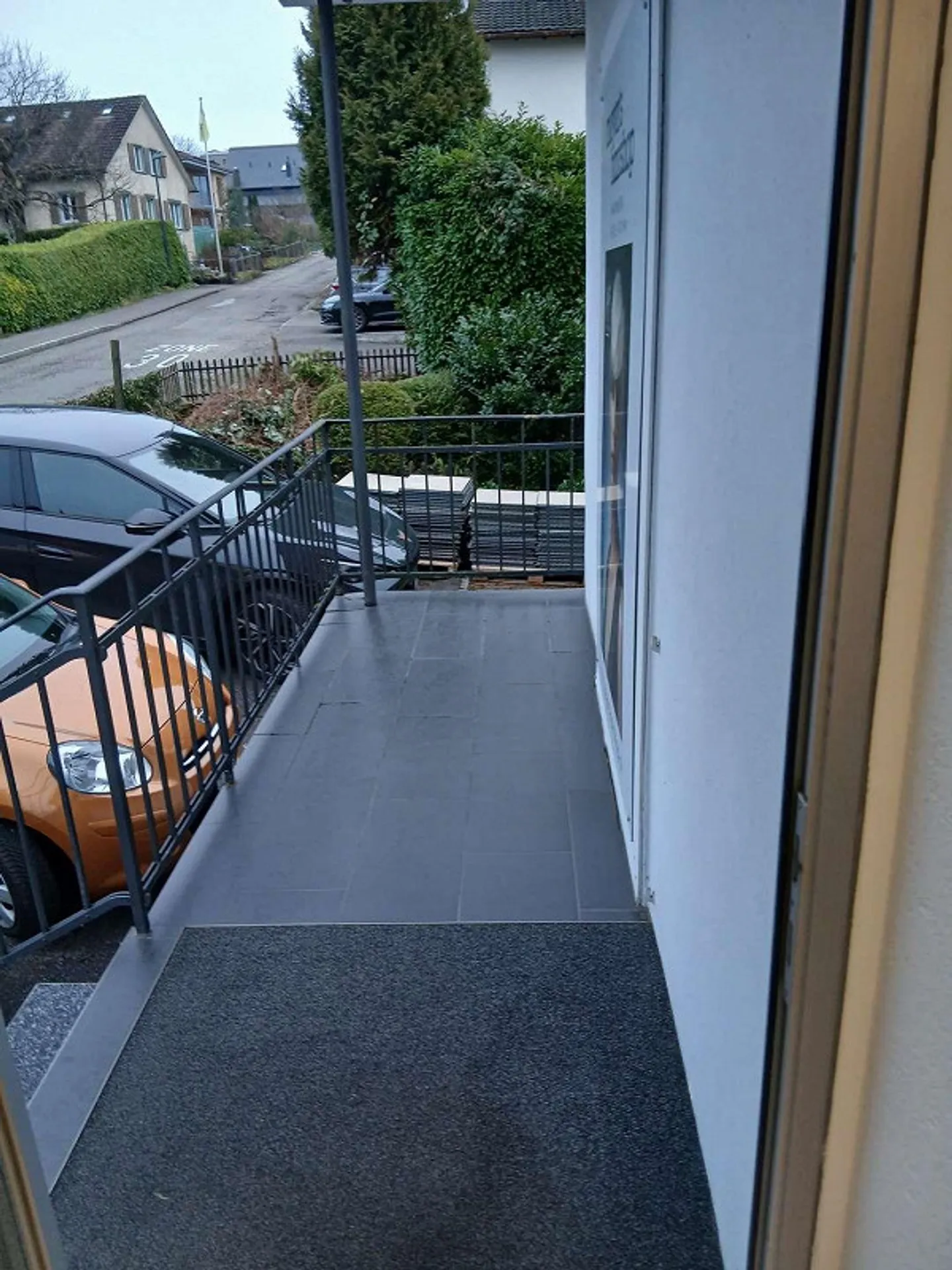 Your commercial space in the middle of Uster with 6 parking spaces - Photo 9 of 9