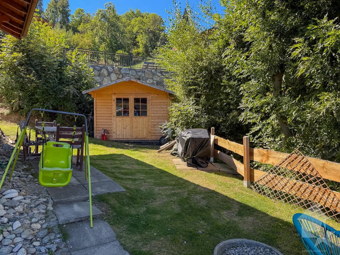 Charmantes Chalet mit 4,5 Zimmern, idyllische Lage - Foto 28 von 30