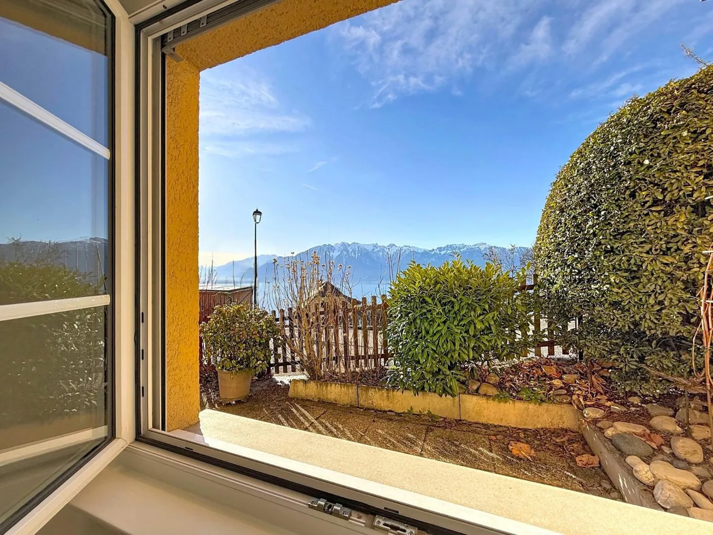 Appartement rénové avec vue sur le lac - Photo 8 sur 9