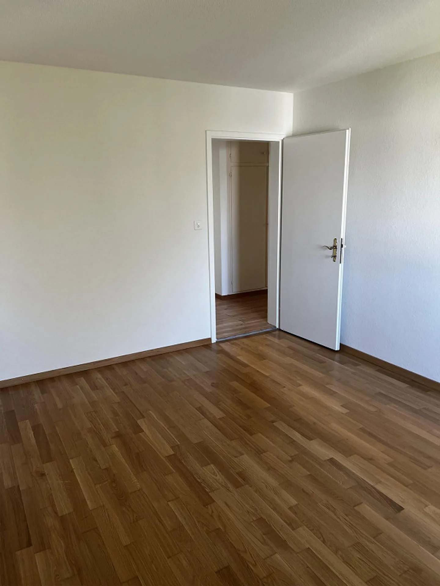 Rooms for Rent in Oberengstringen - Photo 8 of 15
