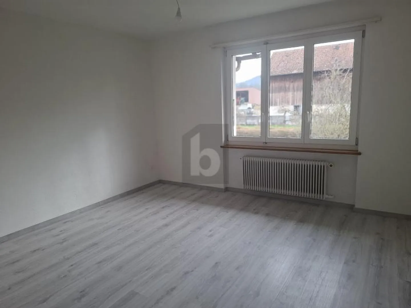 RUHIG UND NAHE AN DEN ANNEHMLICHKEITEN - Foto 4 von 6