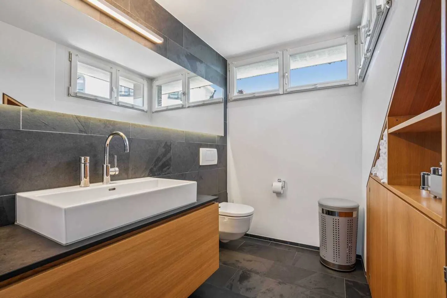 Modern Apartment with Balcony - Photo 13 of 13