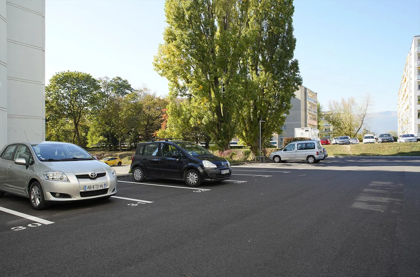 MEYRIN - Außenparkplatz - Foto 5 von 5