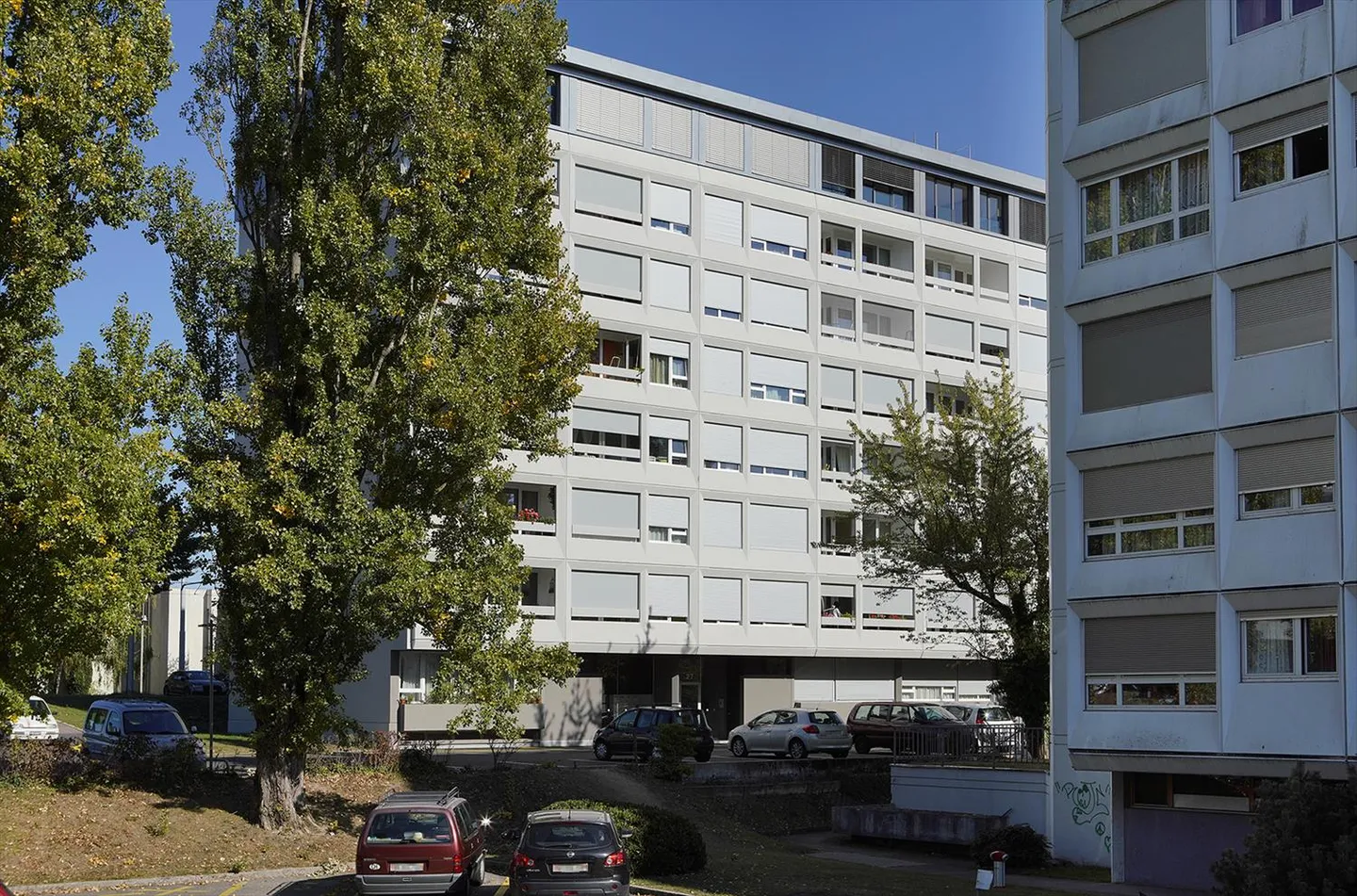 MEYRIN - Außenparkplatz - Foto 2 von 5