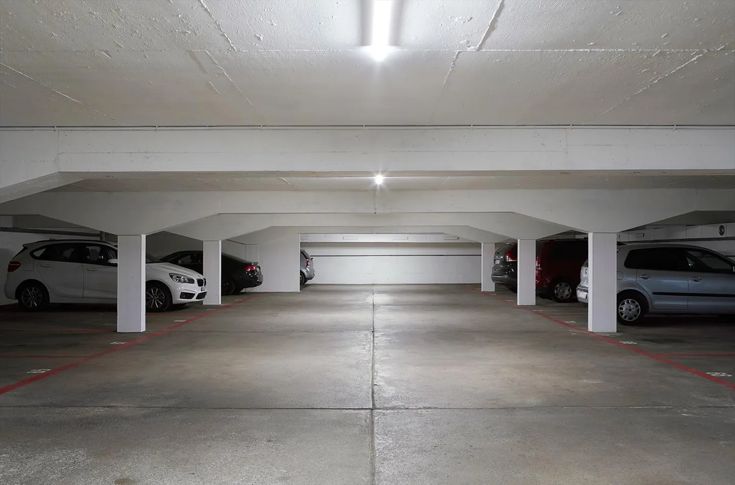 MEYRIN - Außenparkplatz - Foto 4 von 5