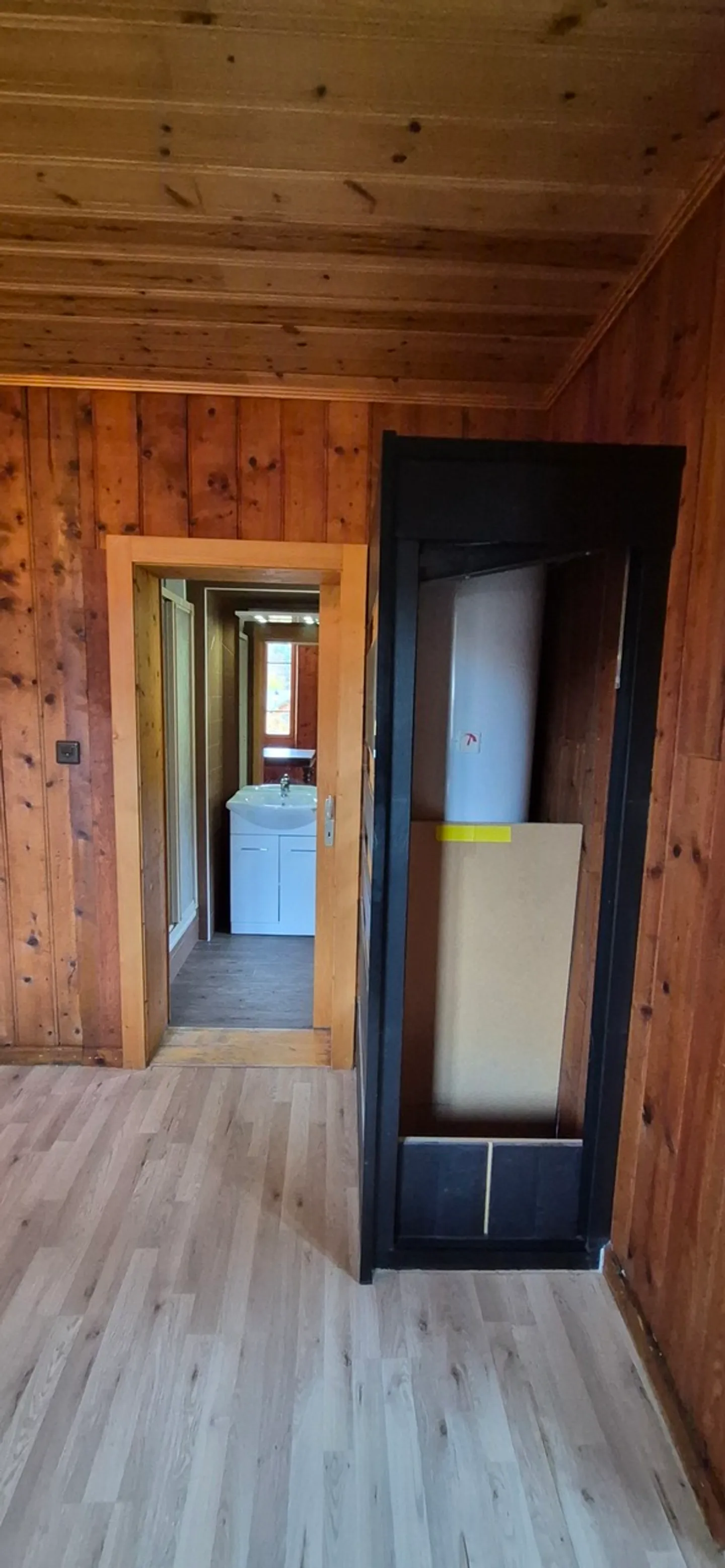 Appartamento di 3 stanze in una vecchia casa di villaggio - Foto 8 di 13