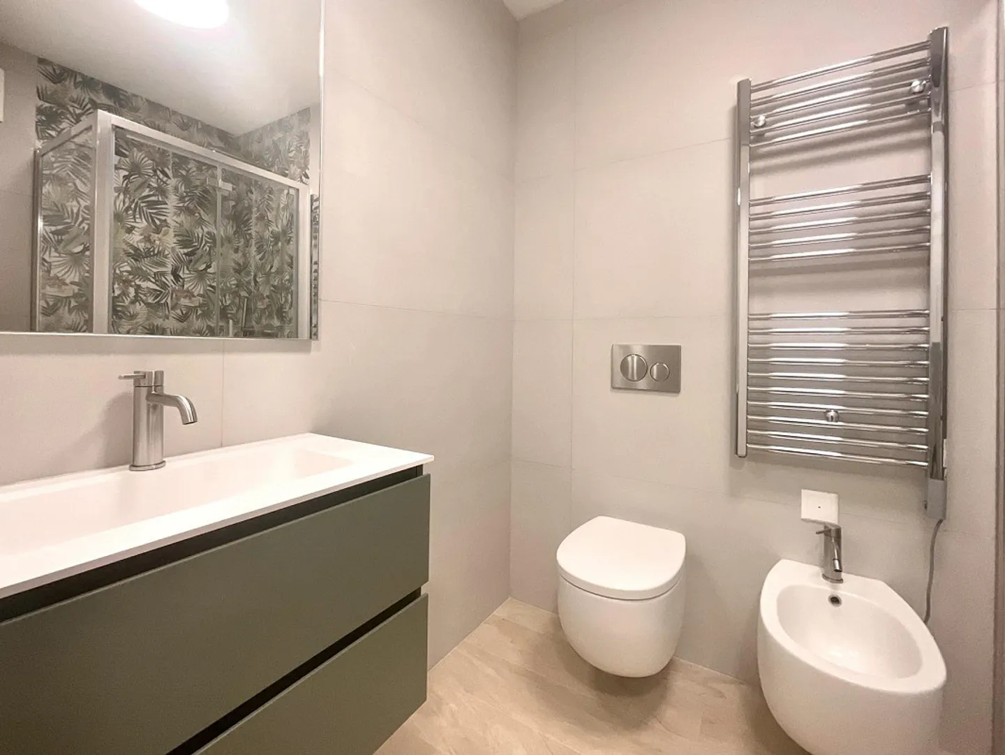 Appartamento moderno con grande terrazza - Foto 6 di 9