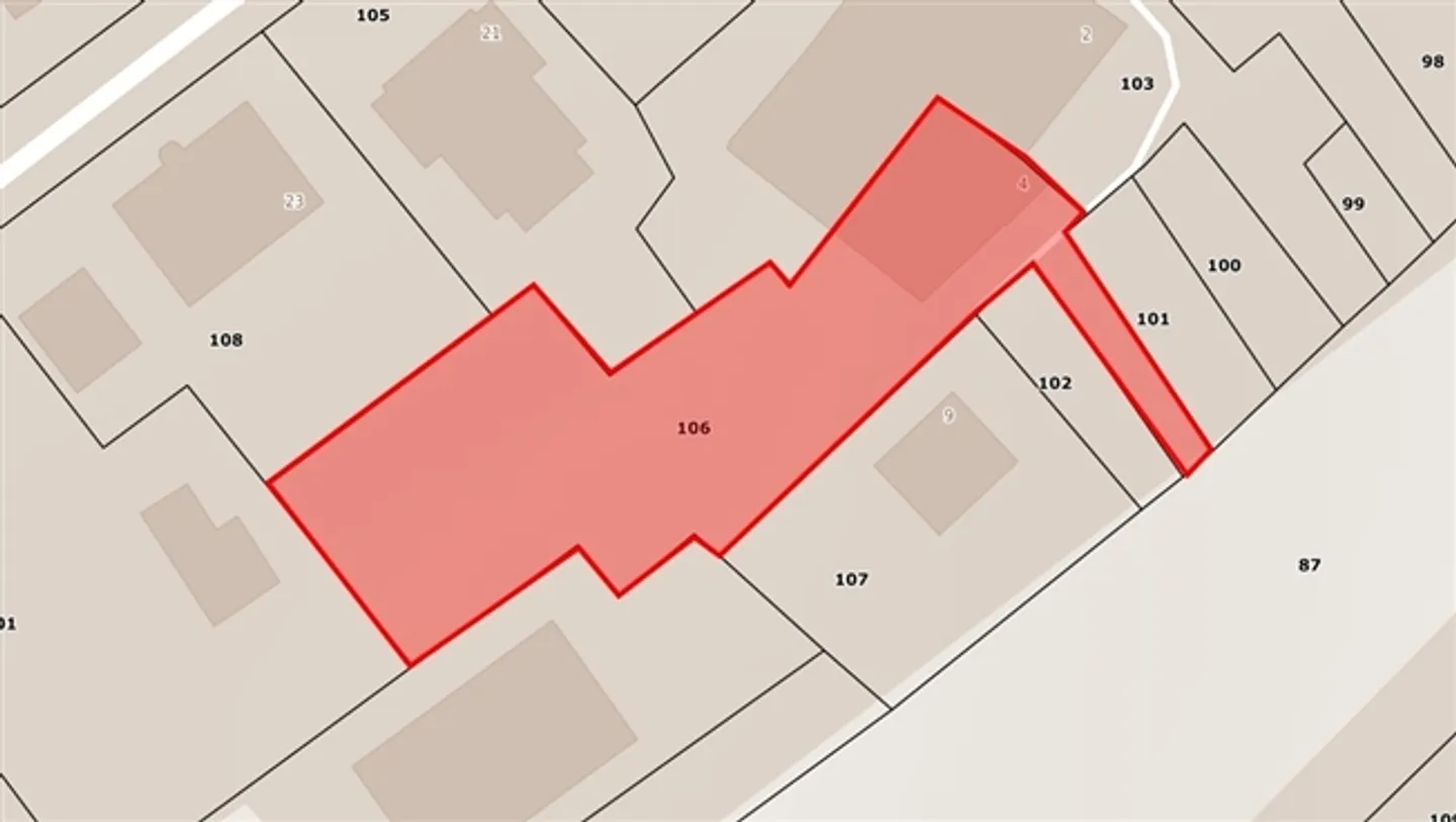 Semi-Detached House with Beautiful Hall, Garden and Terrace - Photo 17 of 18