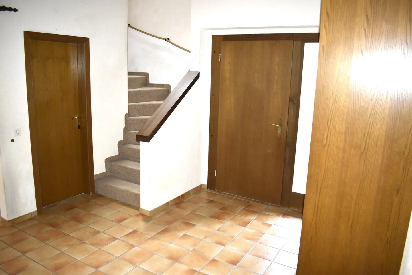 Maison de 6 pièces adaptée aux enfants avec grand jardin - Photo 7 sur 17