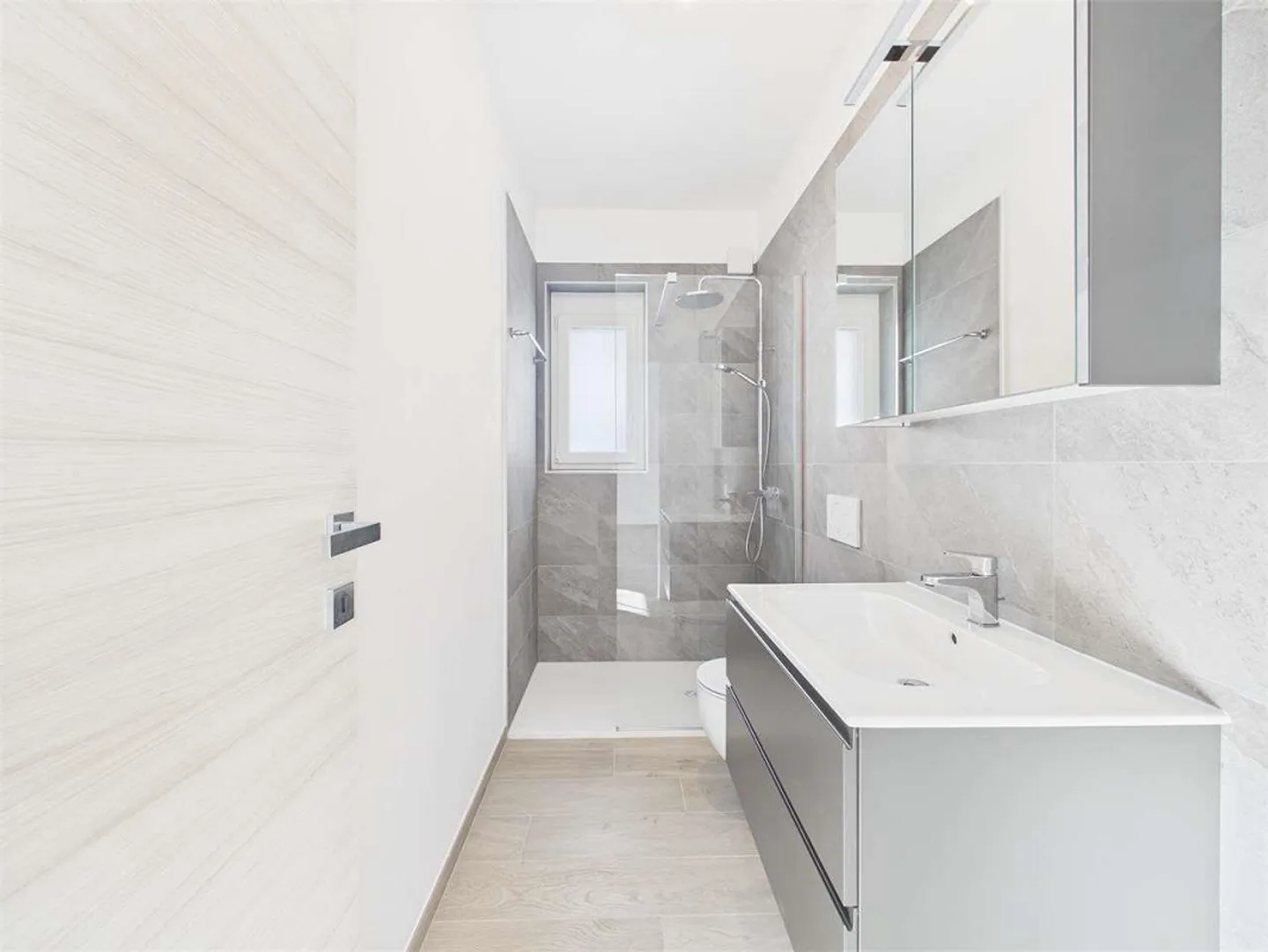Stunning newly built villa in Sant'Antonino - Photo 6 of 13