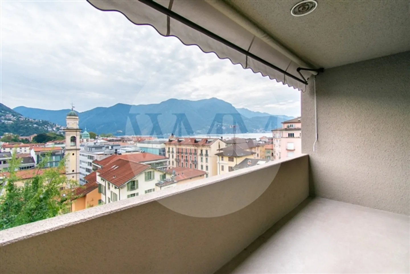 4.5 MAISONETTE ROOM IN THE CITY CENTER WITH LAKE VIEW - Photo 1 of 15