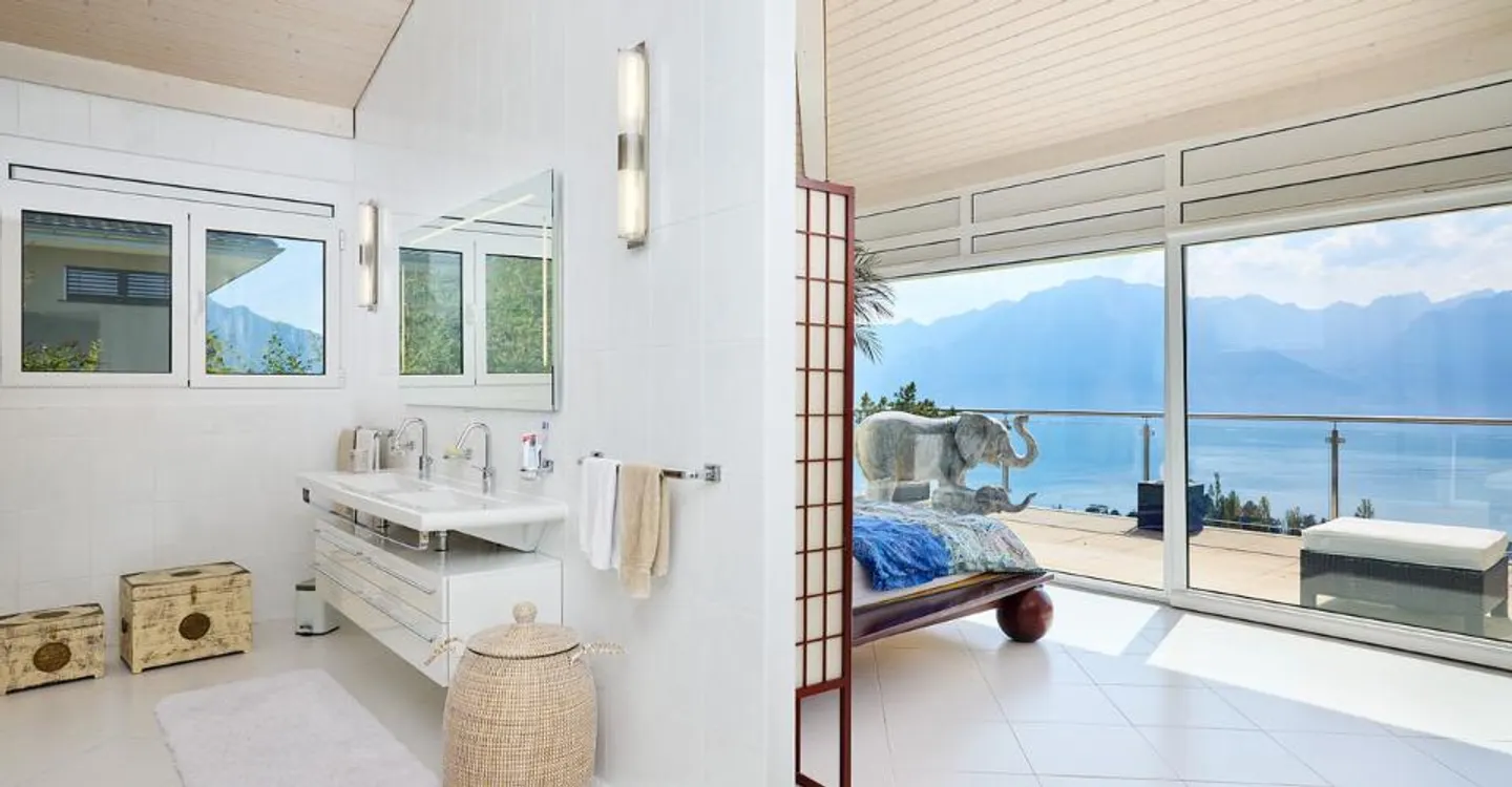 Sehr schöne Wohnung mit außergewöhnlichem Blick auf den See und die Alpen - Foto 1 von 11