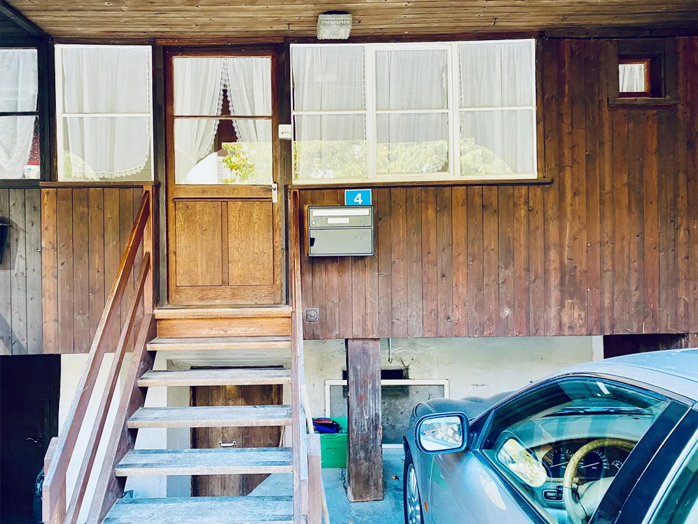 Narrow Single Family Home Old Building - Photo 7 of 16