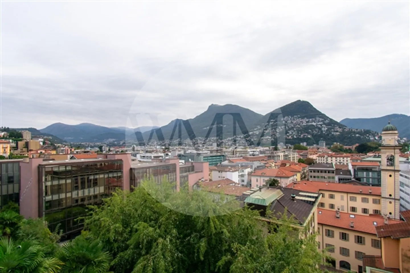 4.5 MAISONETTE ROOM IN THE CITY CENTER WITH LAKE VIEW - Photo 14 of 15