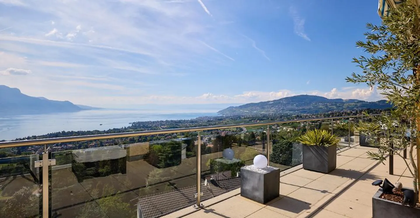 Sehr schöne Wohnung mit außergewöhnlichem Blick auf den See und die Alpen - Foto 4 von 11
