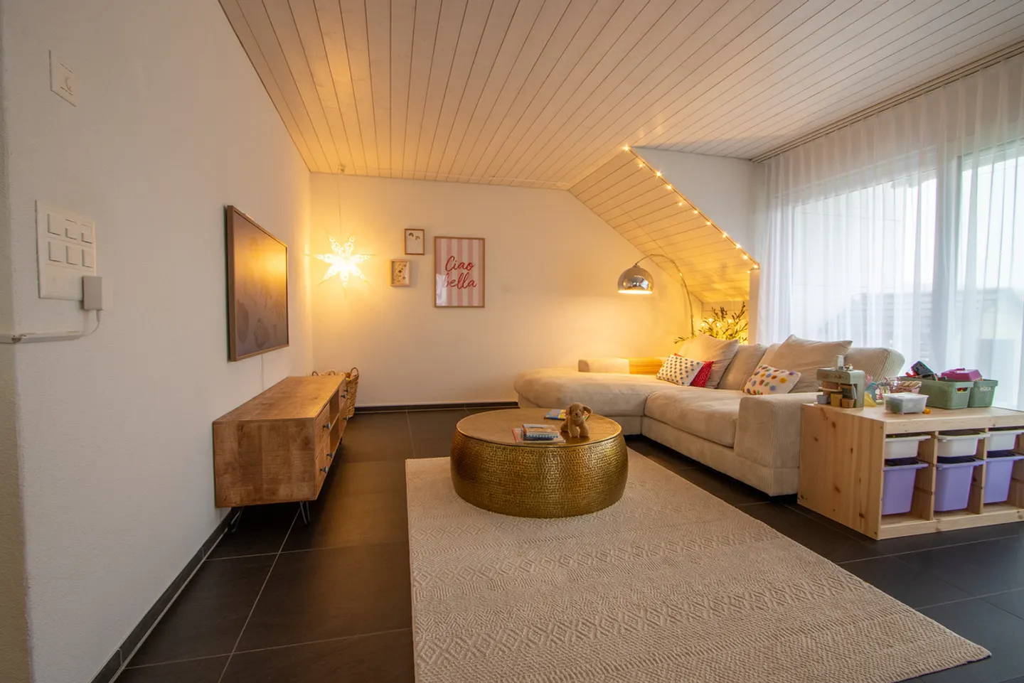 Space for the whole family - modern 4.5 attic apartment for rent - Photo 2 of 10